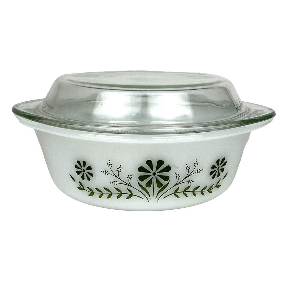 Vintage GlasBake Covered Casserole Milkglass Crazy Daisy 2-1/2 Quart J2600